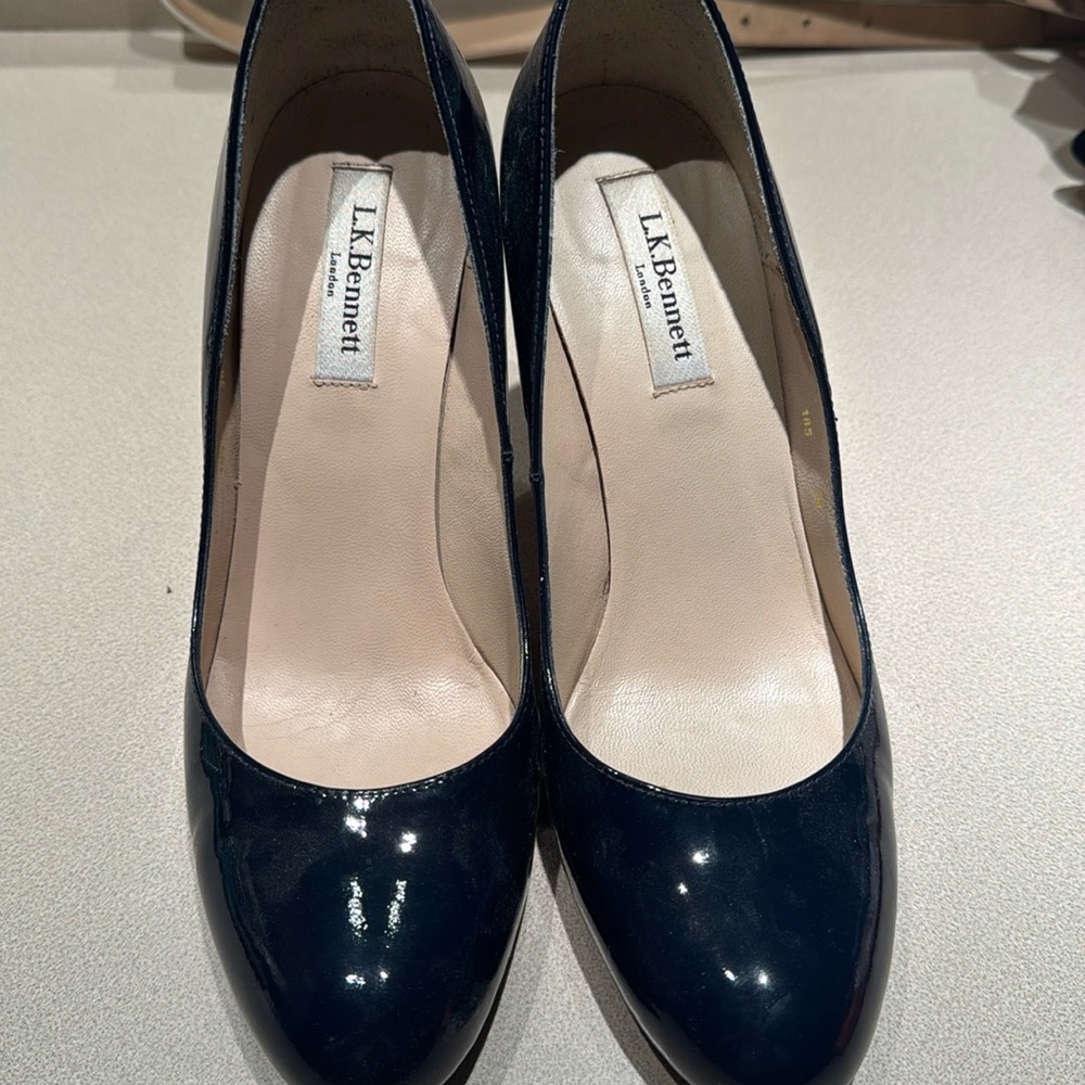 LK Bennett Stila Navy Patent Courts- Worn 1x